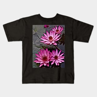 WATER LILIES OF THE ORIENT Kids T-Shirt